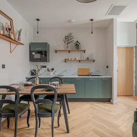 Felix - Climatisation, Arrivee Autonome, Centre De Sur Isere Apartmanhotel 3*